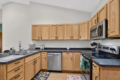 5101 Merwood Lane, Madison, WI 53718 - Photo 3