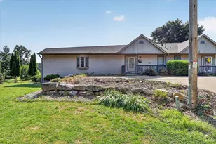 2012 Parkside Dr, Janesville, WI 53548 - Photo 3
