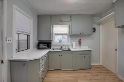 4700 Shaffer Avenue, Madison, WI 53716 - Photo 7