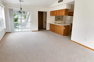 2548 Edgewood Dr, Beloit, WI 53511 - Photo 11