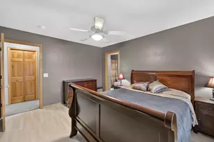 3442 Dorchester Way, Madison, WI 53719 - Photo 21