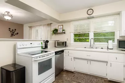 2530 Sunset Drive, Beloit, WI 53511 - Photo 23