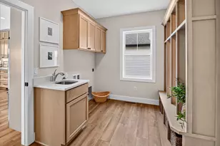 906 Travis Larson Ct, Waunakee, WI 53597 - Photo 19