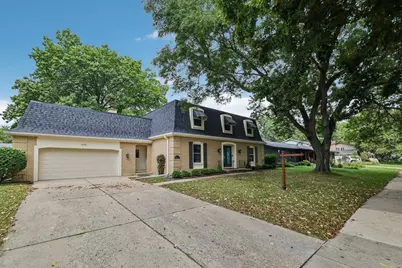 5318 Comanche Way, Madison, WI 53704 - Photo 3