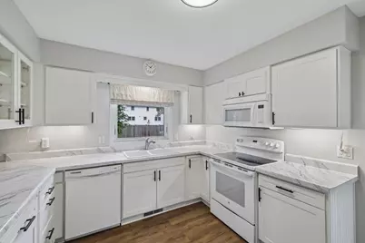 5318 Comanche Way, Madison, WI 53704 - Photo 17