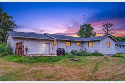 106 E 3rd Avenue, Brodhead, WI 53520 - Photo 11