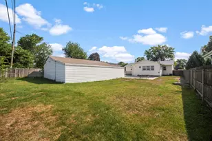 2348 Pioneer Dr, Beloit, WI 53511 - Photo 41