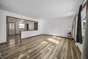 2348 Pioneer Dr, Beloit, WI 53511 - Photo 9