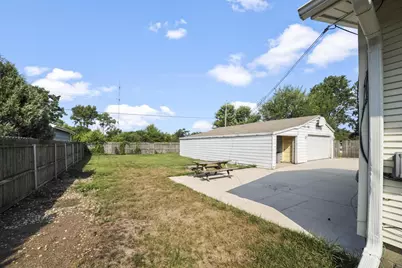2348 Pioneer Drive, Beloit, WI 53511 - Photo 39