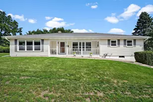 300 Plympton St, Verona, WI 53593 - Photo 3