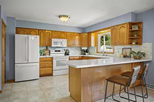 300 Plympton St, Verona, WI 53593 - Photo 7