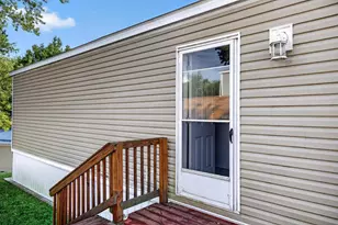 889 Norman Dr, Stoughton, WI 53589 - Photo 15