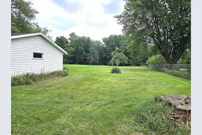 2424 Shopiere Road, Beloit, WI 53511 - Photo 39