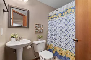 916 Forest View Dr, Verona, WI 53593 - Photo 37