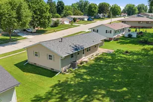 817 Rice St, Horicon, WI 53032 - Photo 9