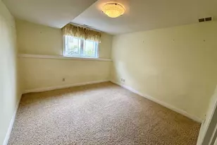 9110 Waterside St, Madison, WI 53562 - Photo 25