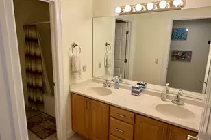 9110 Waterside St, Madison, WI 53562 - Photo 15