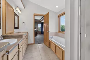 500 Pleasant Valley Pkwy, Waunakee, WI 53597 - Photo 25