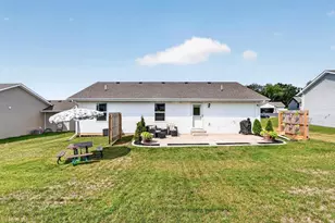 3150 Emerald Dr, Janesville, WI 53546 - Photo 37