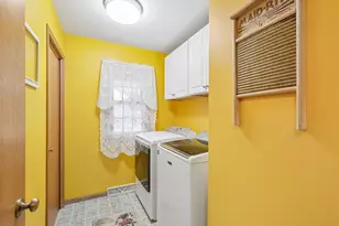 304 N Atwood Ln, Deerfield, WI 53531 - Photo 35