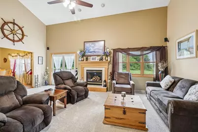 304 N Atwood Lane, Deerfield, WI 53531 - Photo 9