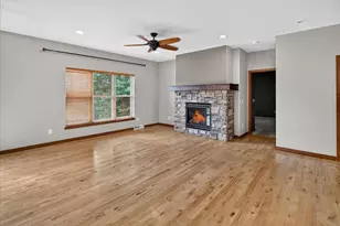 8927 Sunstone Ln, Middleton, WI 53562 - Photo 15