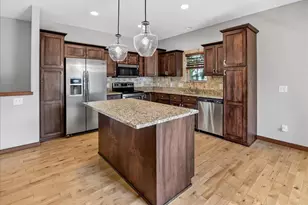 8927 Sunstone Ln, Middleton, WI 53562 - Photo 7