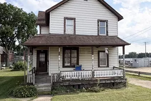 221 W Mill St, Beaver Dam, WI 53916 - Photo 1