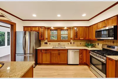 5321 Manitowoc Parkway, Madison, WI 53705 - Photo 7