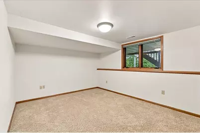 615 Kensington Square, Stoughton, WI 53589 - Photo 29