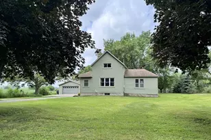 N5889 S Crystal Lake Rd, Beaver Dam, WI 53916 - Photo 3