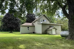 N5889 S Crystal Lake Rd, Beaver Dam, WI 53916 - Photo 9