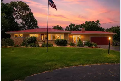 2400 W Avalon Road, Janesville, WI 53546 - Photo 1