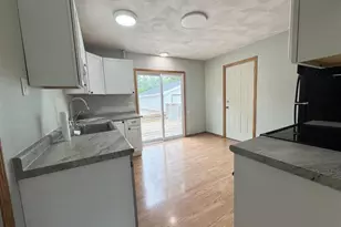 441 E Acorn Dr, Beloit, WI 53511 - Photo 9