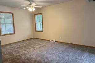 441 E Acorn Dr, Beloit, WI 53511 - Photo 19