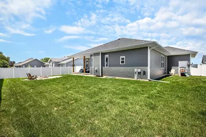 313 Cherry Street, Edgerton, WI 53534 - Photo 5