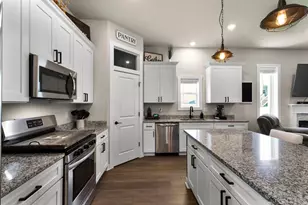 313 Cherry St, Edgerton, WI 53534 - Photo 13