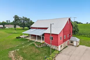 N1372-1374 2nd Street Rd, Watertown, WI 53098 - Photo 3
