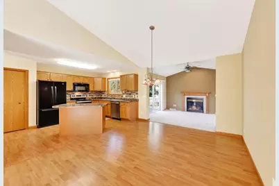 601 Viking View Drive #8, Reedsburg, WI 53959 - Photo 11