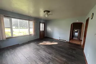 520 N Washington St, Wyocena, WI 53969 - Photo 3