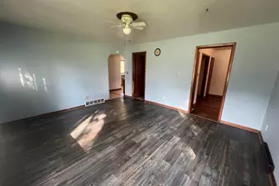 520 N Washington St, Wyocena, WI 53969 - Photo 5