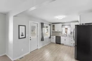 401 15th St, Baraboo, WI 53913 - Photo 5
