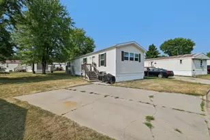 100 Crimson Dr, Reedsburg, WI 53959 - Photo 5