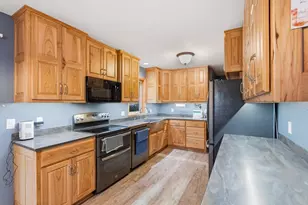 407 Kleine St, Deerfield, WI 53531 - Photo 5