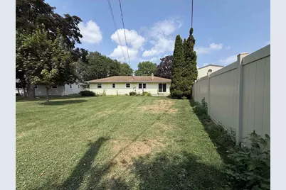 2122 N Hawthorne Park Drive, Janesville, WI 53545 - Photo 33