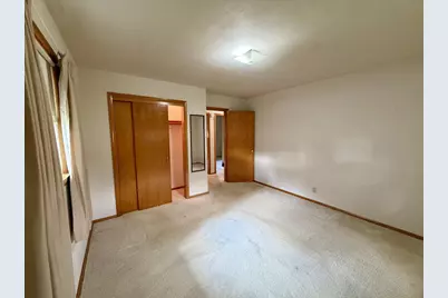 2122 N Hawthorne Park Drive, Janesville, WI 53545 - Photo 15