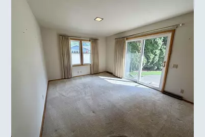 2122 N Hawthorne Park Drive, Janesville, WI 53545 - Photo 11