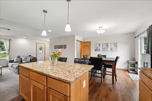 721 Grove St, Baraboo, WI 53913 - Photo 15