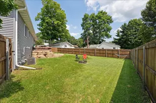 721 Grove St, Baraboo, WI 53913 - Photo 37