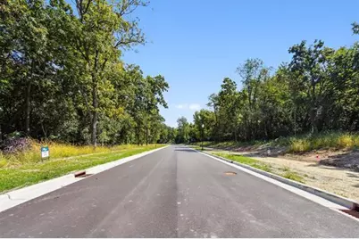 2863 Arbor Ridge Way, Janesville, WI 53548 - Photo 3